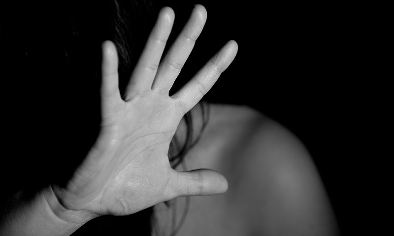 536 mulheres são agredidas, por hora,  no Brasil 