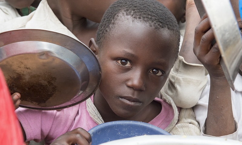 1,5 bilhão de crianças no mundo sofrem impacto pelo fechamento de escolas: 369 milhões delas dependem da merenda para se alimentar