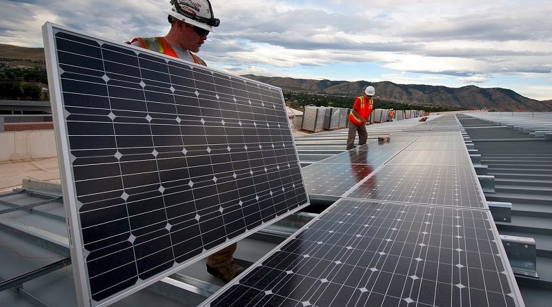 Energia solar é o setor que mais gerou empregos nos Estados Unidos