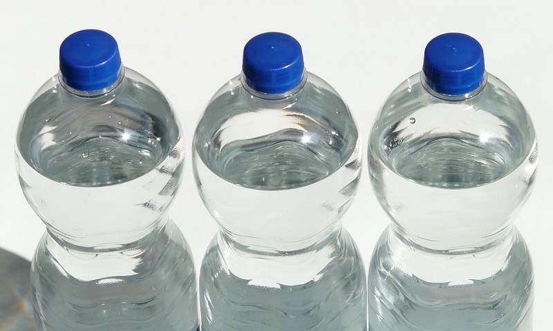 França colocará taxa sobre embalagens com plástico não-reciclado em 2019