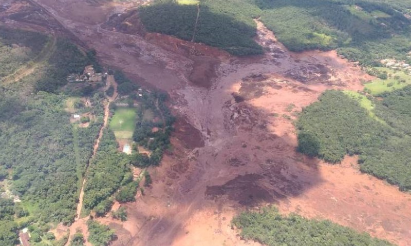 Barragem de resíduos da Vale se rompe em Brumadinho, Minas Gerais