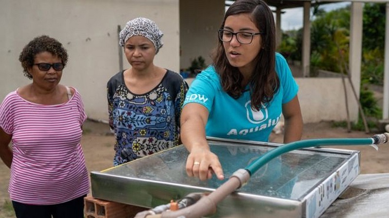 Brasileira é uma das vencedoras do Prêmio Jovens Campeões da Terra da ONU com dispositivo solar que purifica água