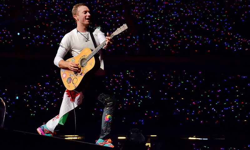 Coldplay anuncia que só fará shows novamente quando turnê for mais sustentável 