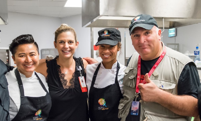 Por causa do coronavírus,  chef José Andrés transforma seus restaurantes em cozinhas comunitárias para pessoas carentes