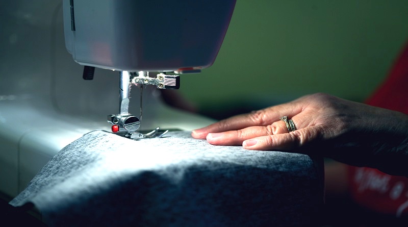 'Retalhar' faz a logística reversa de uniformes e gera trabalho e renda para cooperativas de costura