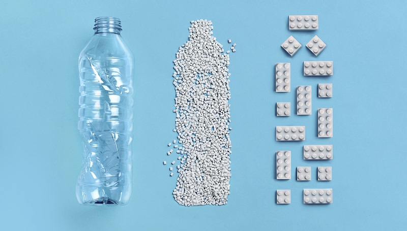 Lego apresenta protótipo de primeiras peças feitas com plástico reciclado de garrafas PET
