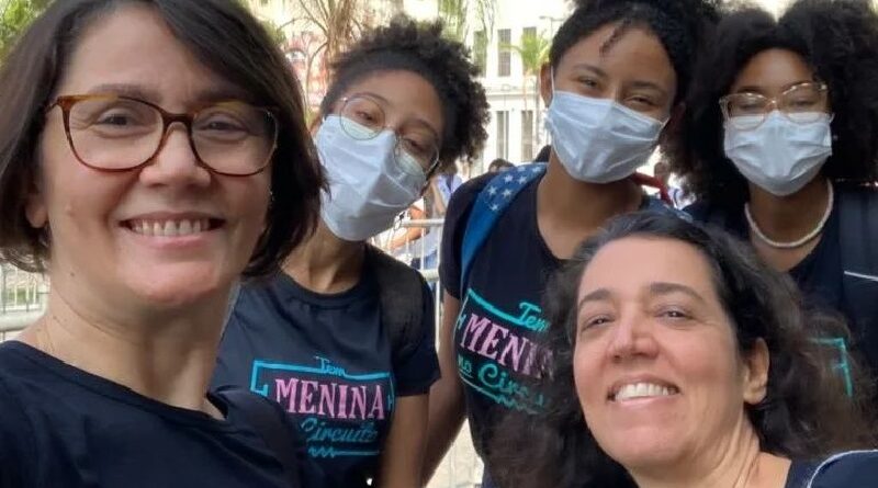 Meninas de 10 anos: projeto estimula empoderamento feminino