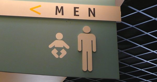 banheiros masculino serão obrigados a ter trocadores de fralda