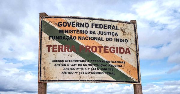 bolsonaro-assina-projeto-de-lei-que-regulariza-exploracao-economica-terras-indigenas-divulgacao-1