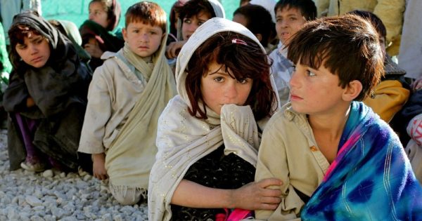 crianças-pobreza-afeganistão