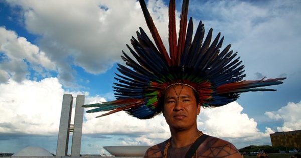 direitos-indigenas-amerindios-do-brasil-conexao-planeta-foto-renato-soares-webdoor