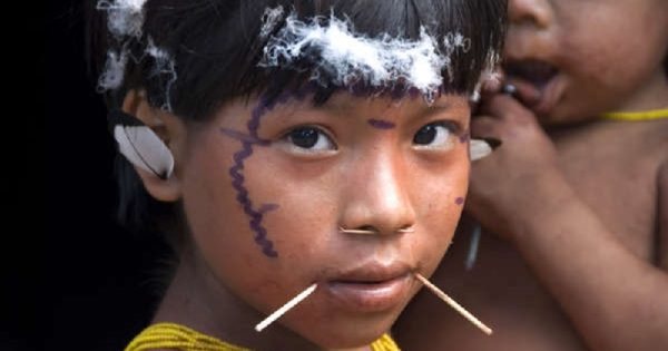 Epidemia de sarampo ameaça vida de índios Yanomami em tribos isoladas