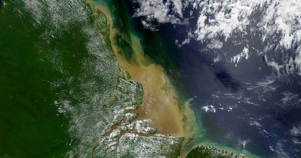 foz-do-rio-amazonas-vista-do-satelite-da-NASA