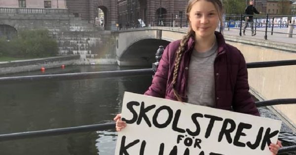 Ativista sueca Greta Thunberg e movimento milhões de jovens pelo clima ganham prêmio da Anistia Internacional