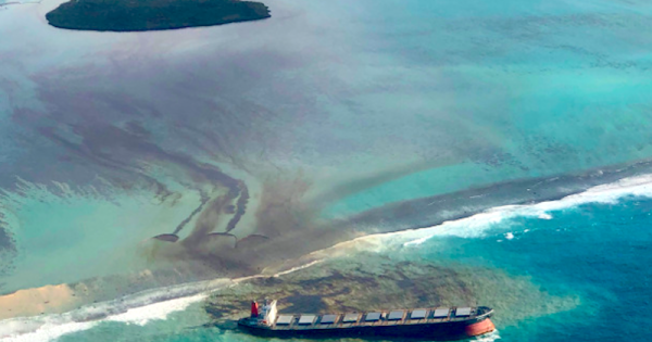 ilhas-mauricio-vazamento-de-oleo-foto-reproducao-instagram2
