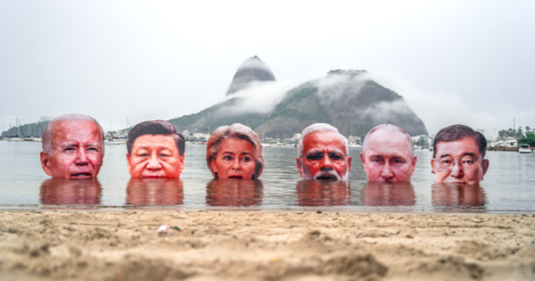 lideres-globais-sao-afogados-em-protesto-durante-o-G20-no-rj-foto-APIB-divulgacao0