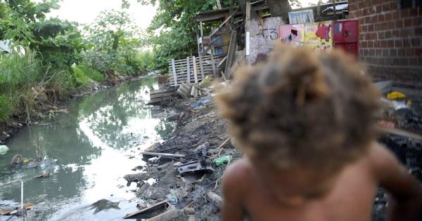 mais-de-46-porcento-das-casas-no-brasil-tem-problemas-de-saneamento-foto-fernando-frazao-agencia-brasil