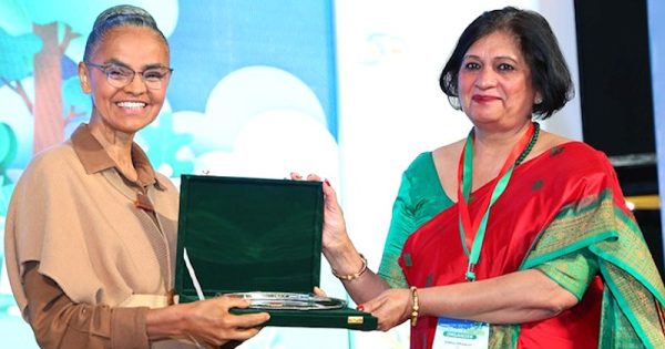 marina-silva-recebe-premio-internacional-na-india-foto-TERI-divulgacao