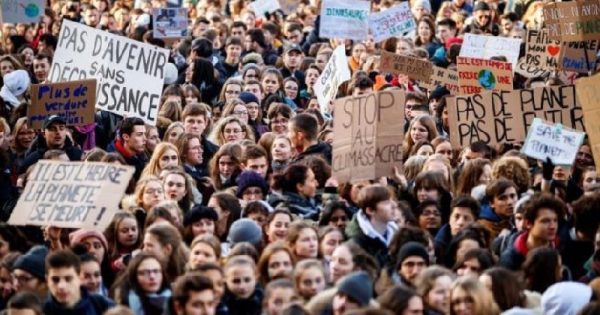 Ministra belga renuncia após protesto de estudantes pelo clima, um movimento global que só cresce