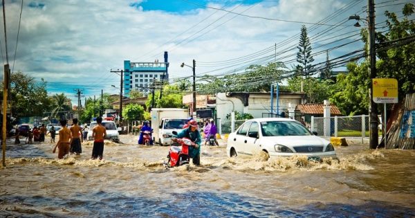 enchente causada pelas mudanças climáticas