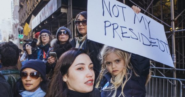 Mulheres prometem marcha histórica contra Trump nos Estados Unidos