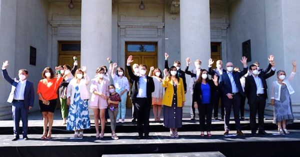 mulheres-sao-maioria-no-ministerio-de-gabriel-boric-presidente-eleito-chile-foto-divulgacao-reproducao-facebook