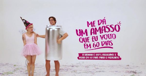 Sambódromo na Sapucaí ganha centro de reciclagem com a campanha #VáDeLata
